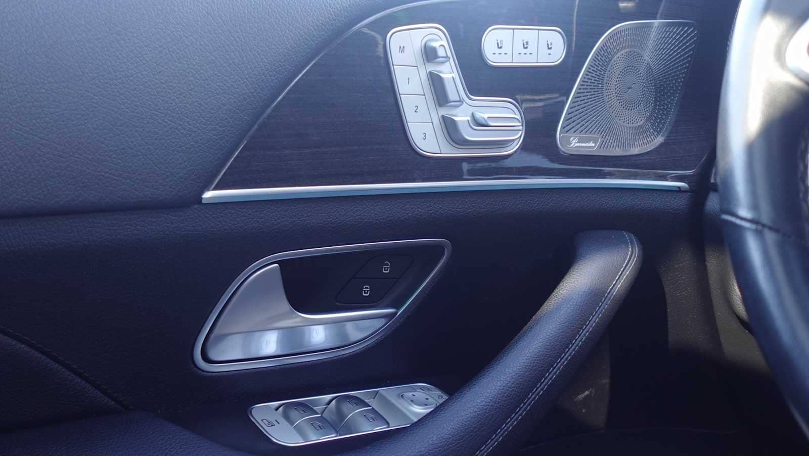 Thumbnail: 2022 Mercedes-Benz GLS - 22