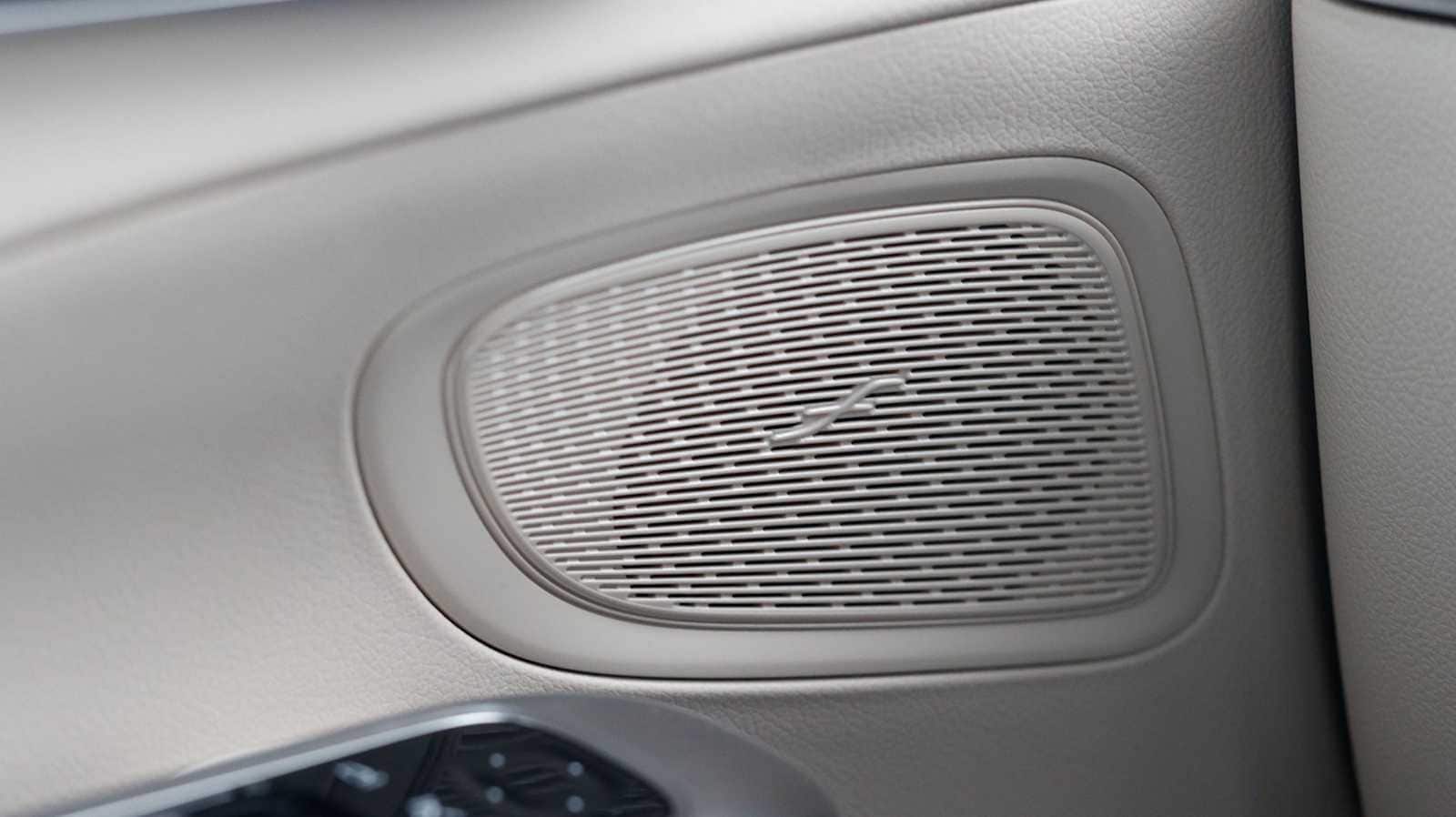 Thumbnail: 2026 Mercedes-Benz C-Class - 20