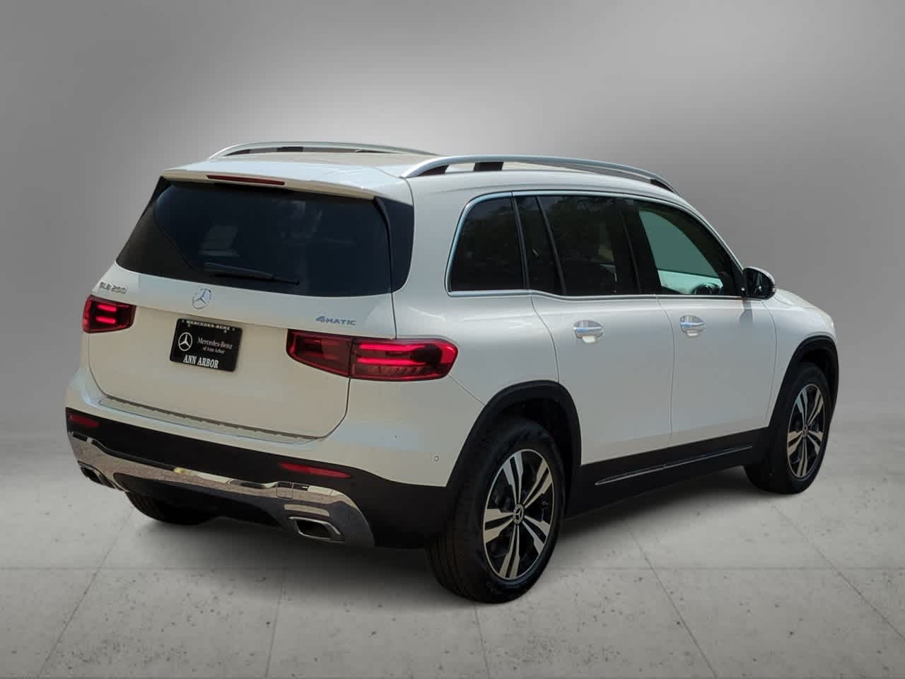 Thumbnail: 2025 Mercedes-Benz GLB - 8