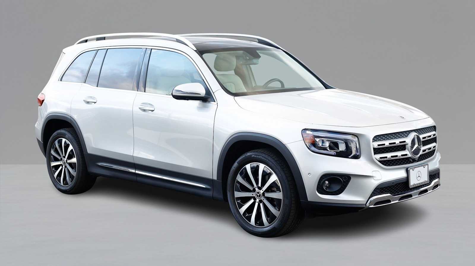 Thumbnail: 2023 Mercedes-Benz GLB - 2