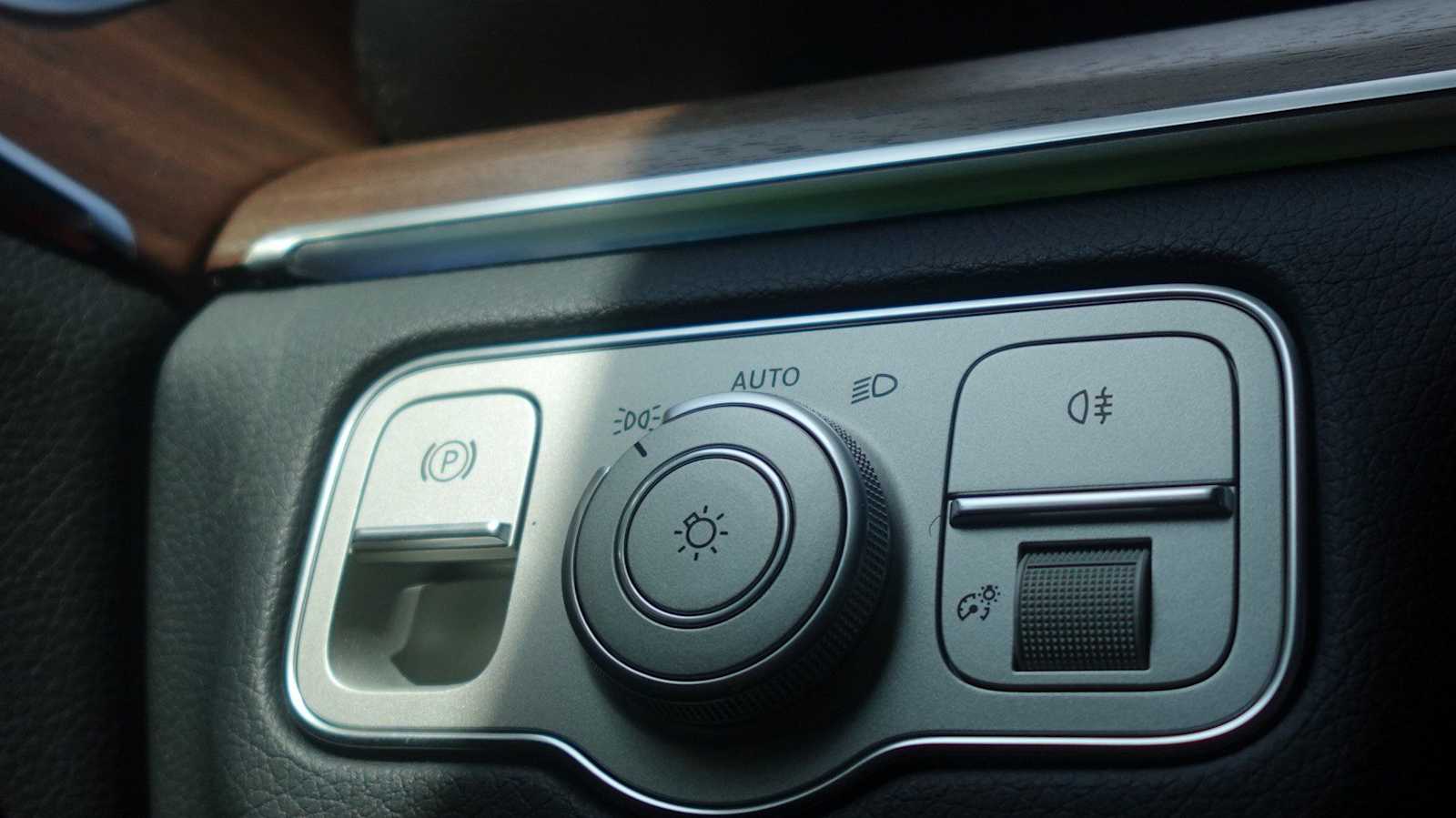 Thumbnail: 2026 Mercedes-Benz GLE - 40