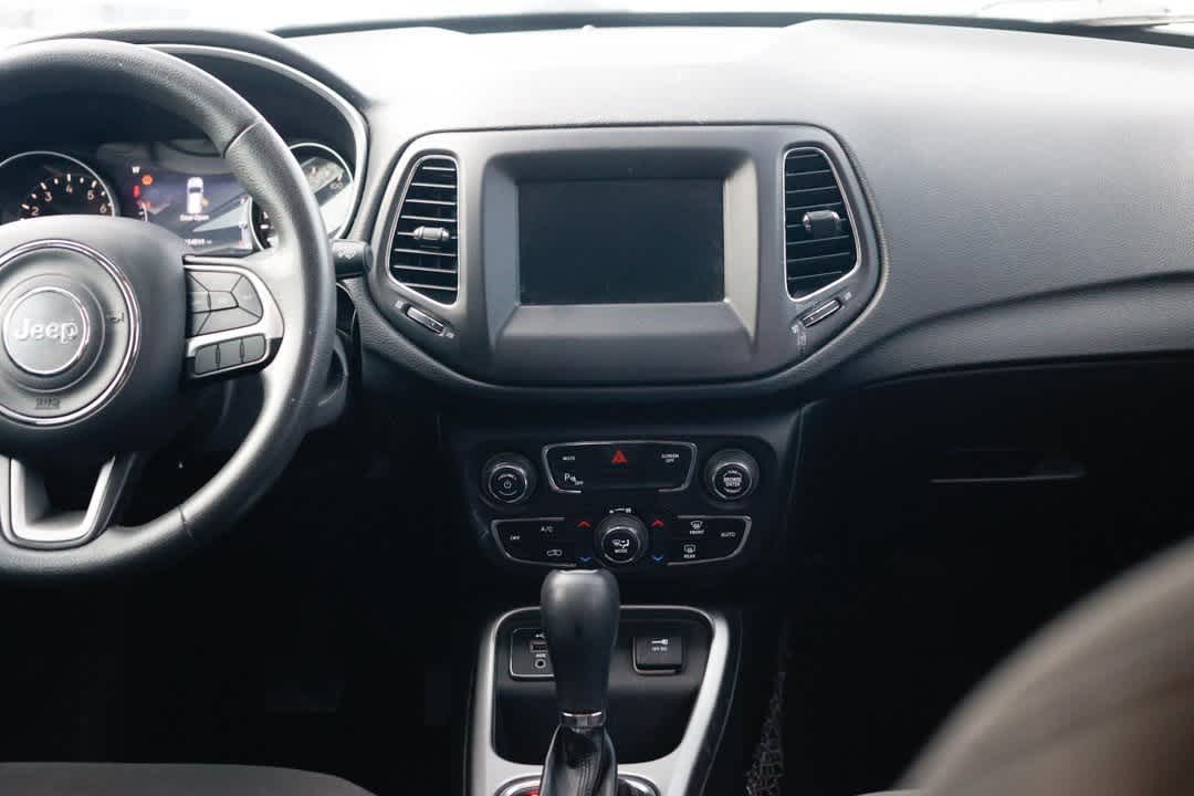 Thumbnail: 2018 Jeep Compass - 22