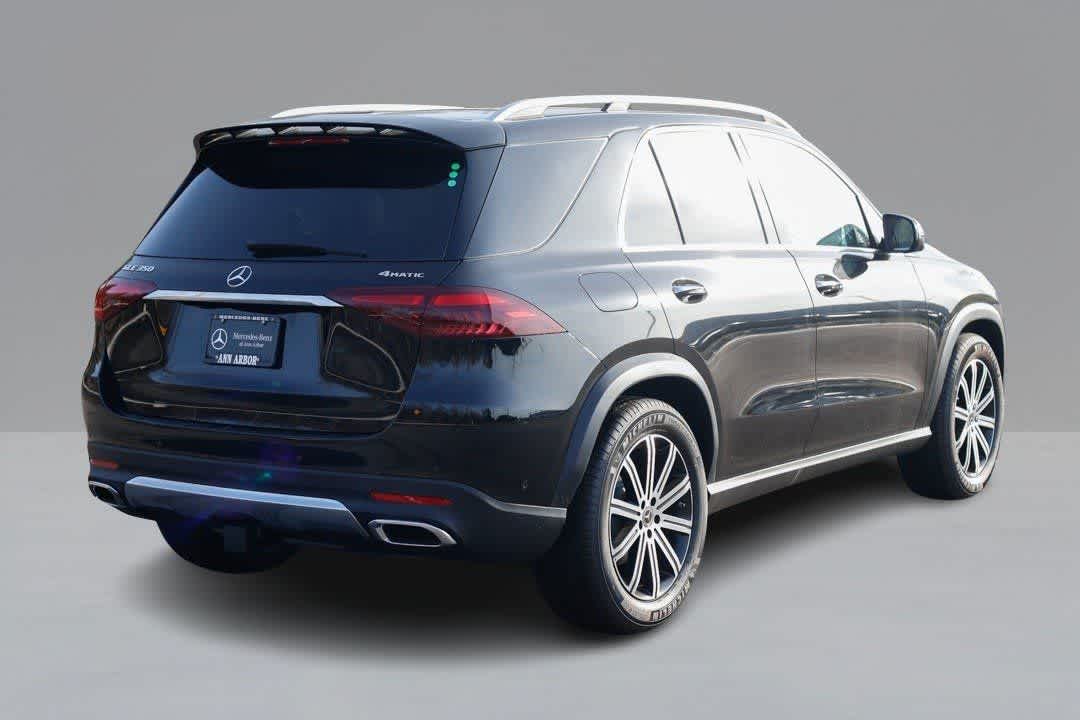 Thumbnail: 2026 Mercedes-Benz GLE - 5