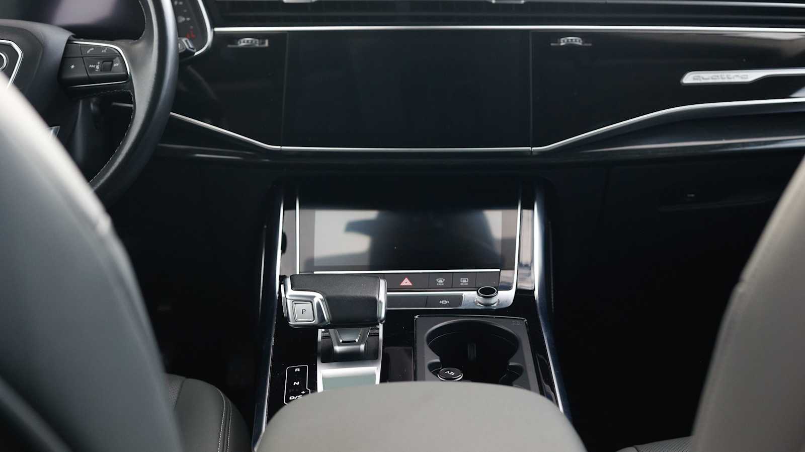 Thumbnail: 2023 Audi Q8 - 21