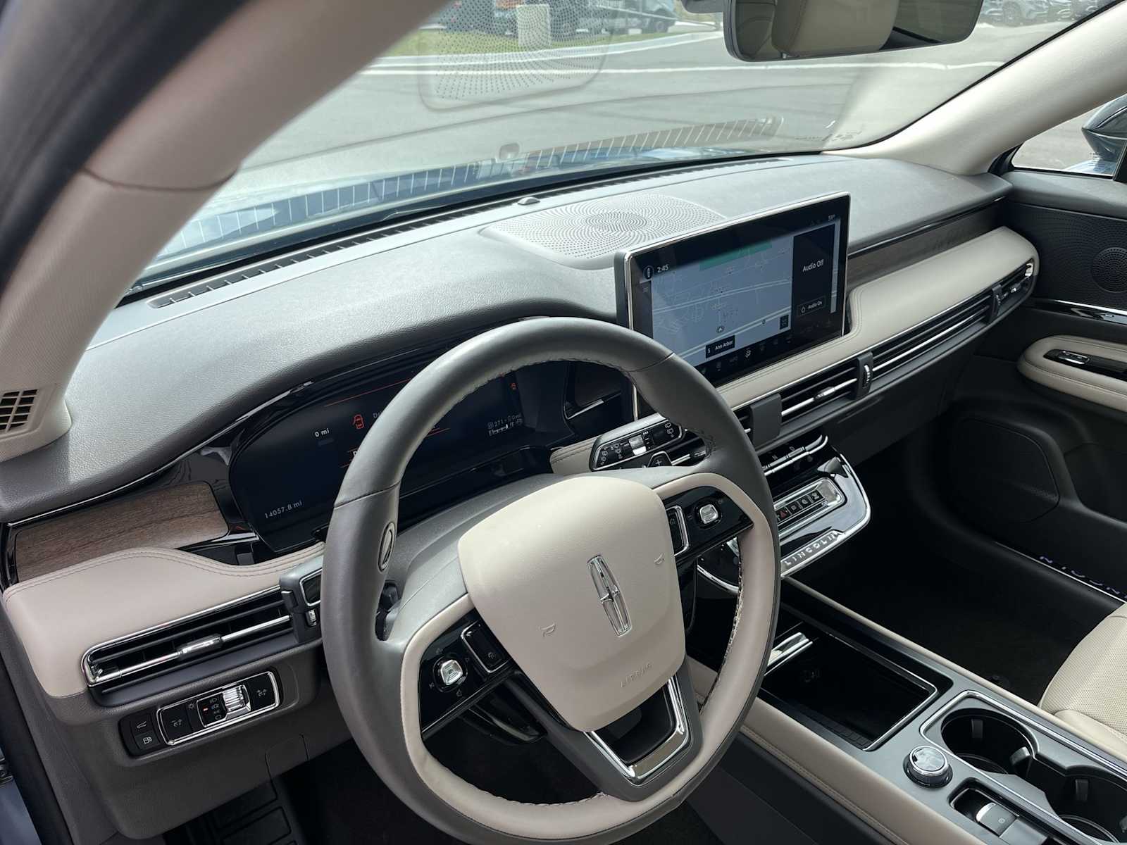 Thumbnail: 2024 Lincoln Corsair - 26