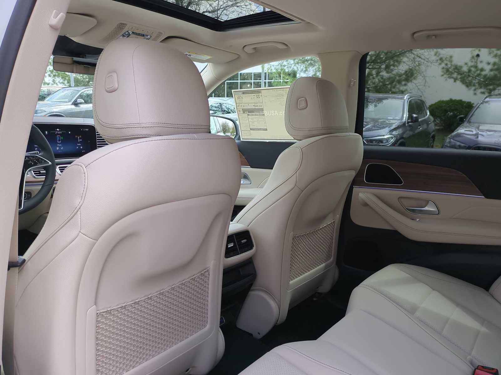 Thumbnail: 2025 Mercedes-Benz GLE - 18