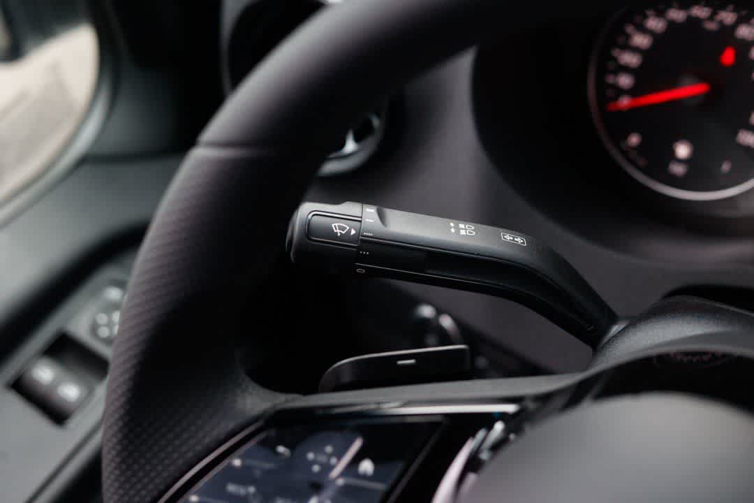 Thumbnail: 2025 Mercedes-Benz Sprinter - 22