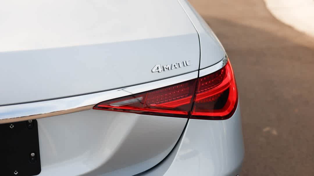 Thumbnail: 2023 Mercedes-Benz S-Class - 10