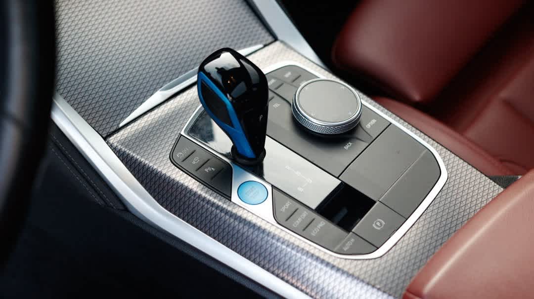 Thumbnail: 2022 BMW i4 - 35