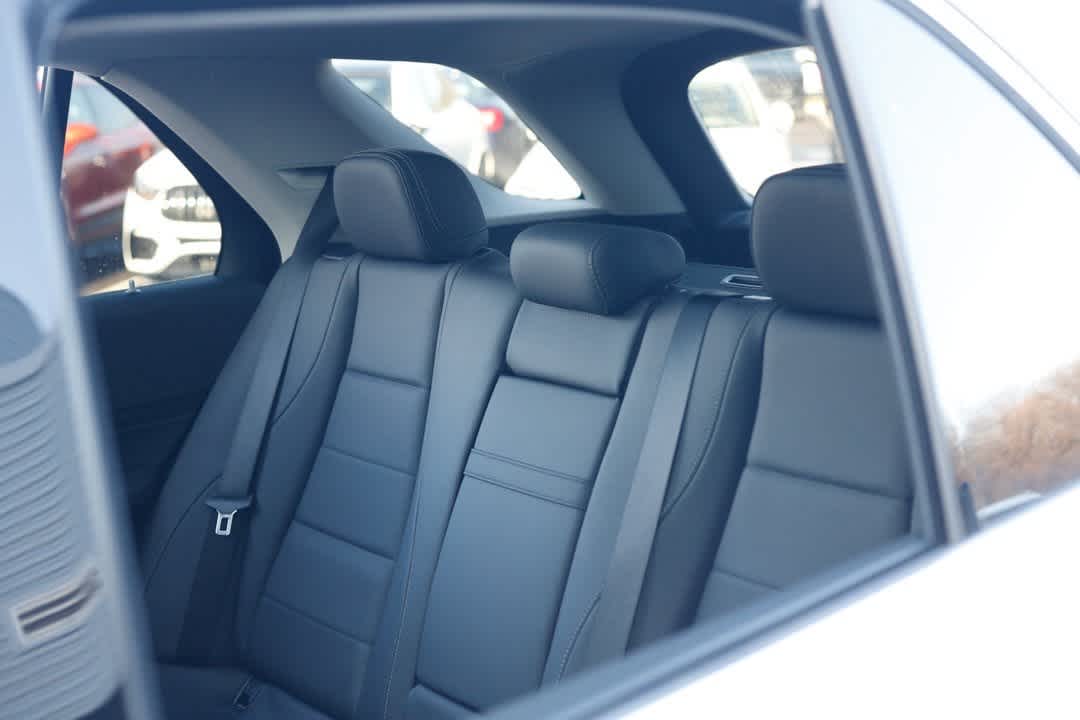 Thumbnail: 2026 Mercedes-Benz GLE - 10