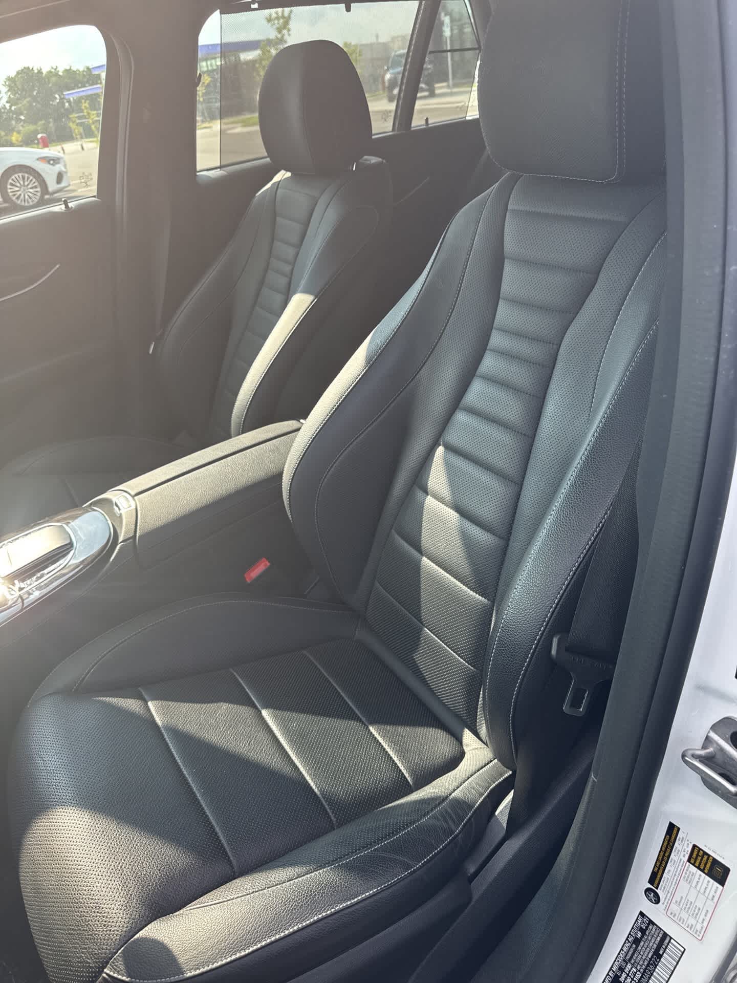 Thumbnail: 2021 Mercedes-Benz E-Class - 8