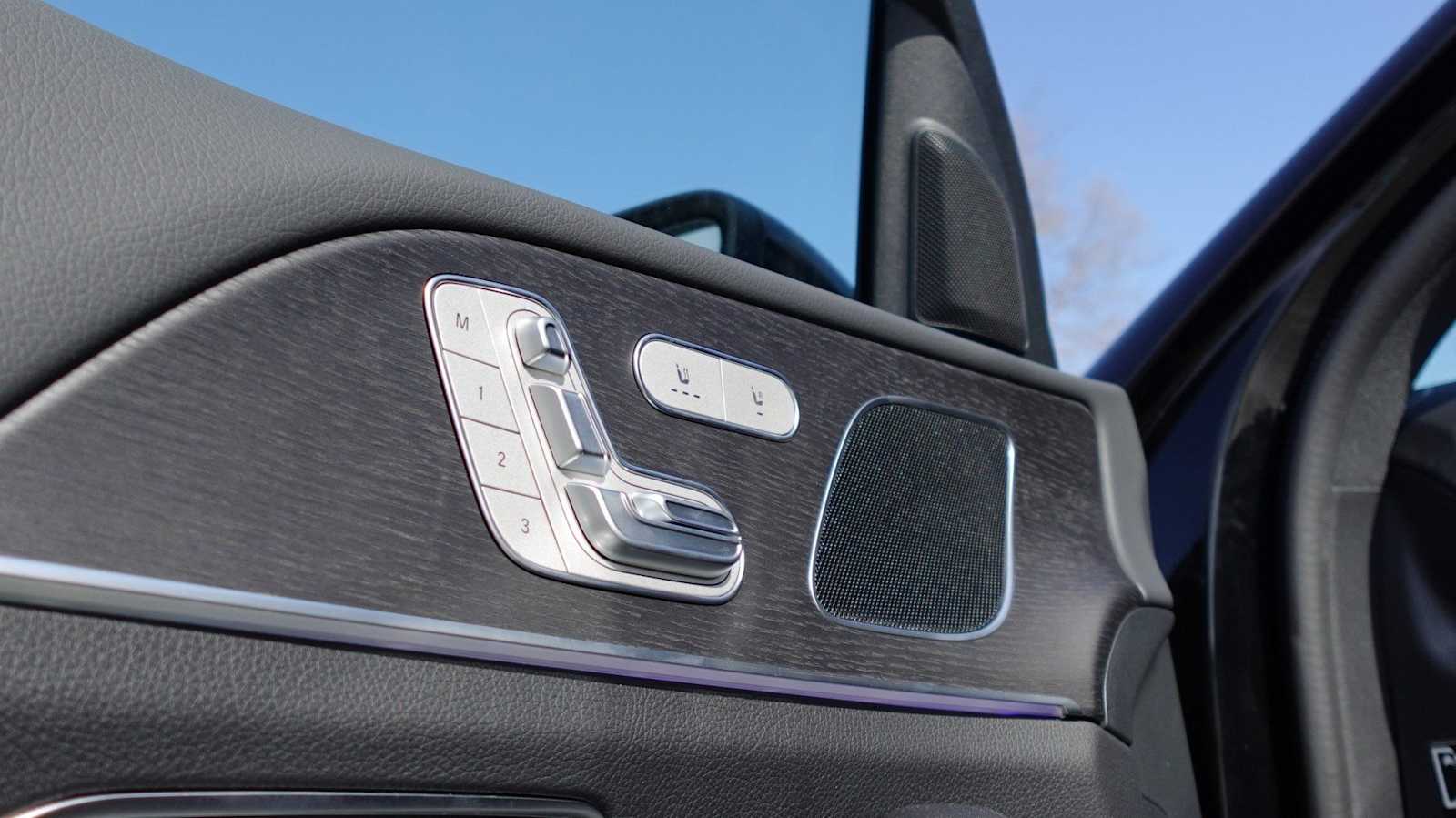 Thumbnail: 2026 Mercedes-Benz GLE - 18