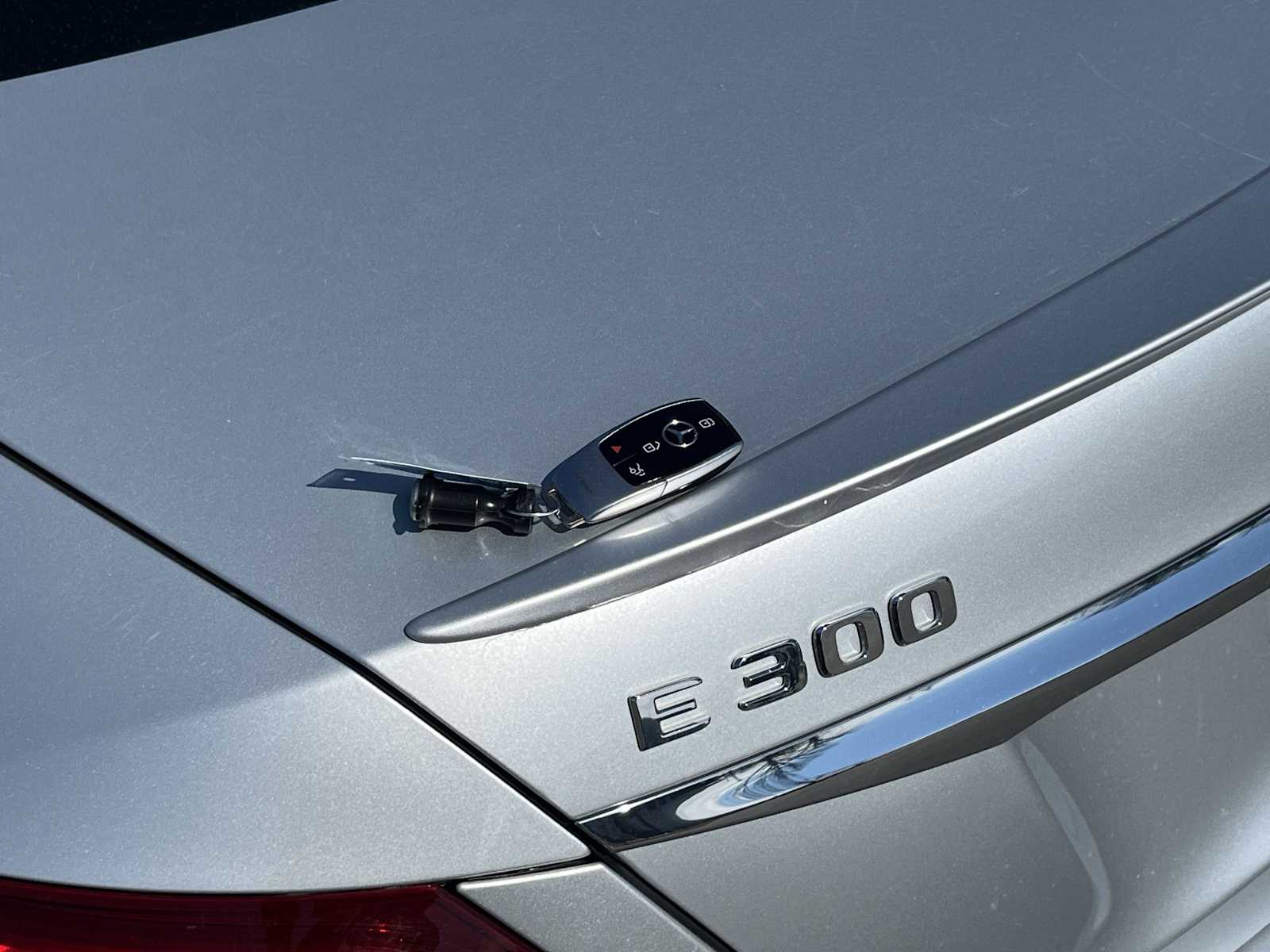 Thumbnail: 2017 Mercedes-Benz E-Class - 39