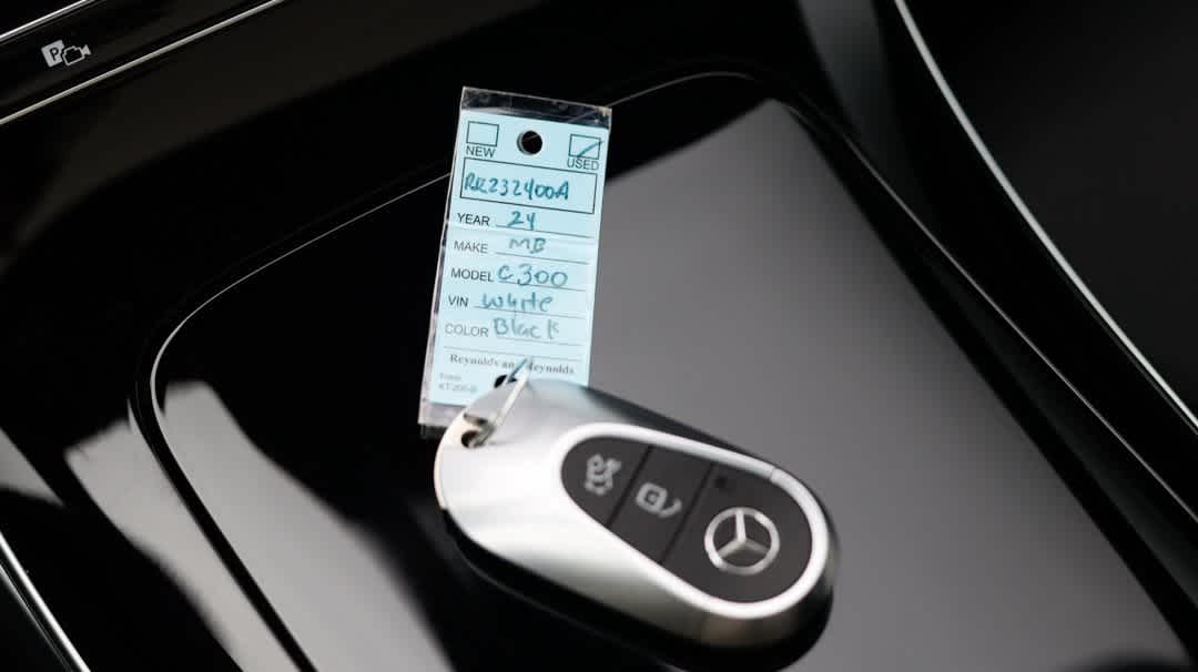 Thumbnail: 2024 Mercedes-Benz C-Class - 38