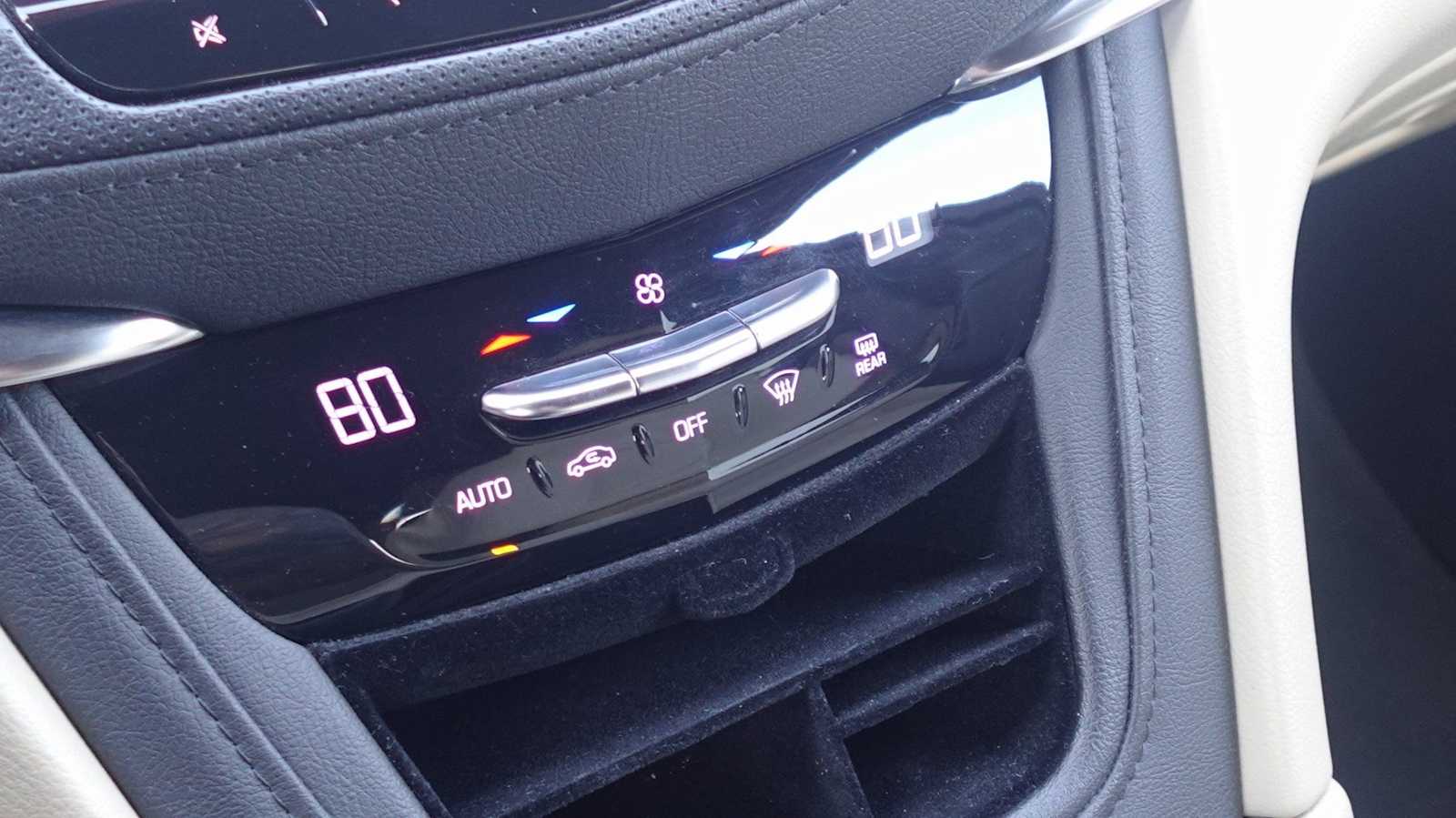 Thumbnail: 2019 Cadillac XT5 - 27