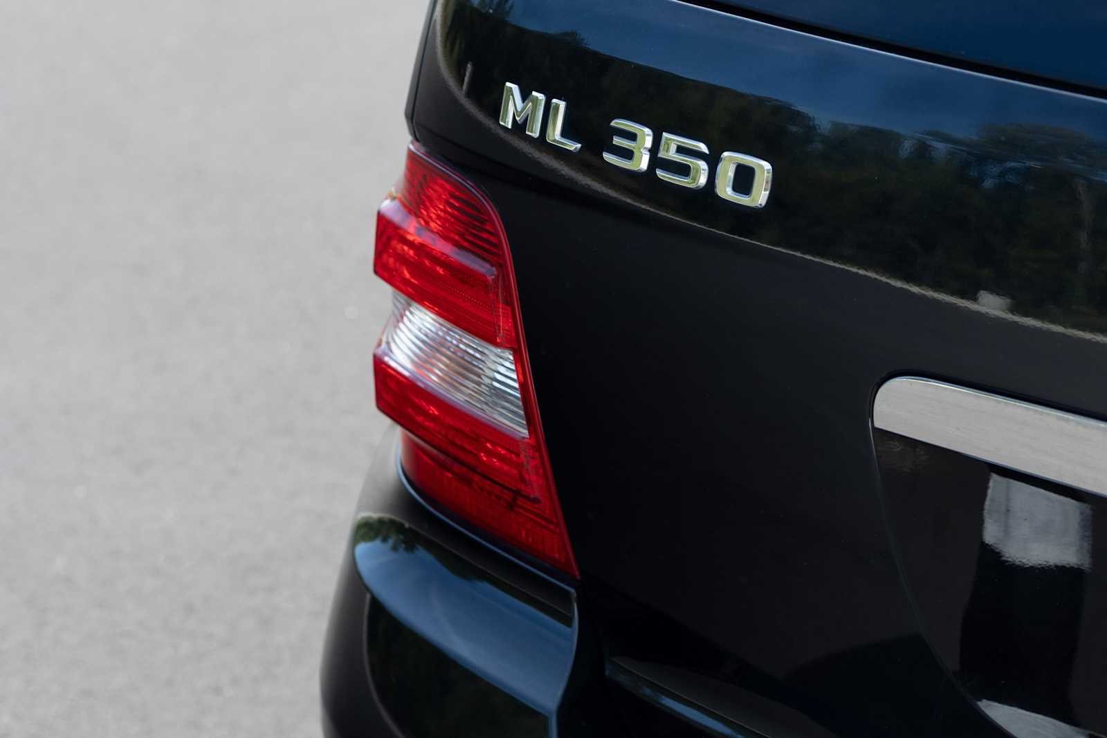 Thumbnail: 2010 Mercedes-Benz M-Class - 10