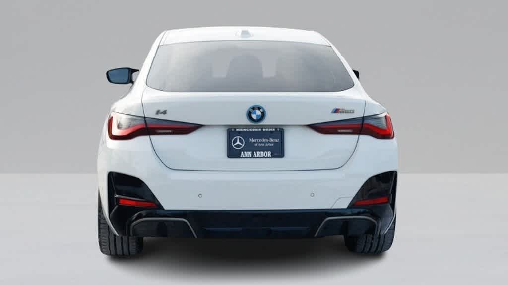 Thumbnail: 2022 BMW i4 - 6