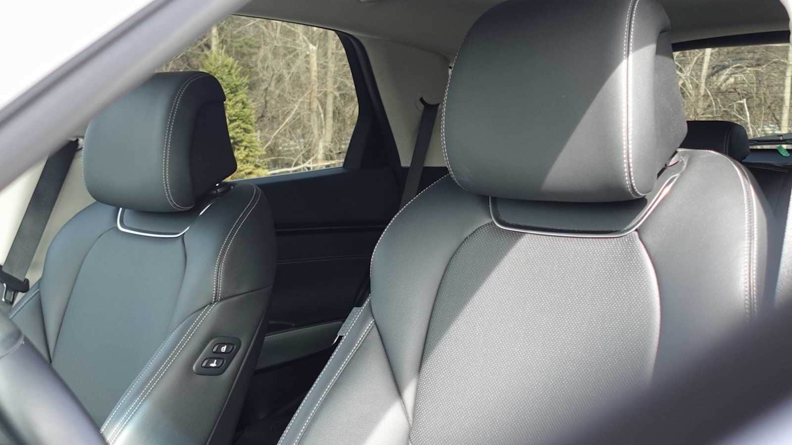 Thumbnail: 2025 Genesis GV70 - 31