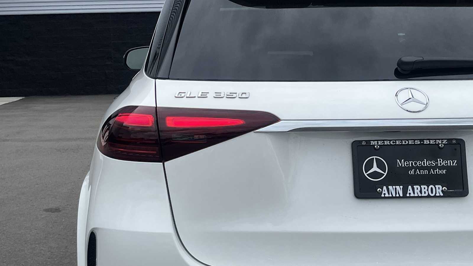 Thumbnail: 2026 Mercedes-Benz GLE - 18