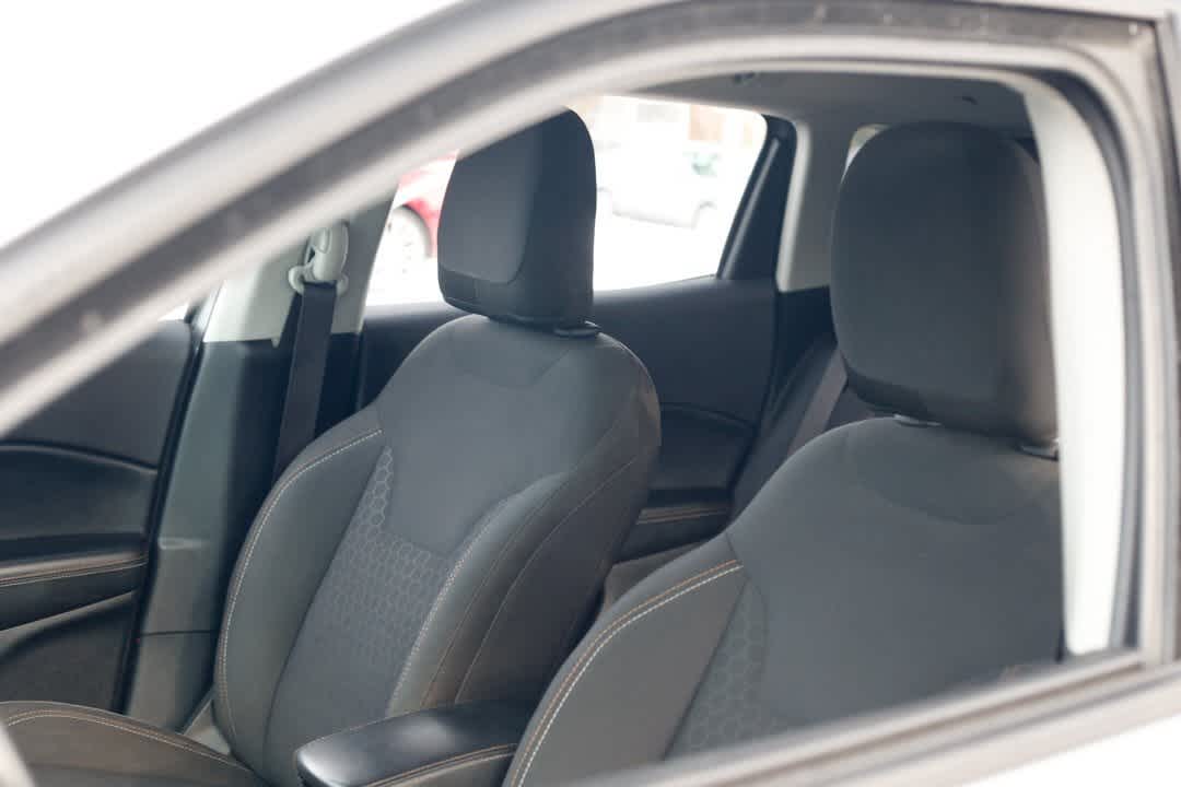 Thumbnail: 2018 Jeep Compass - 9