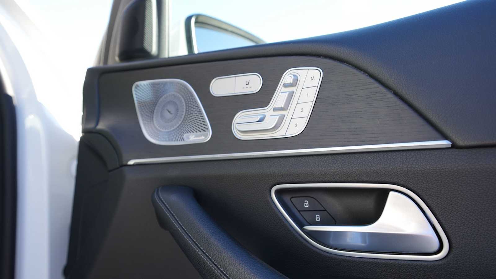 Thumbnail: 2020 Mercedes-Benz GLS - 31