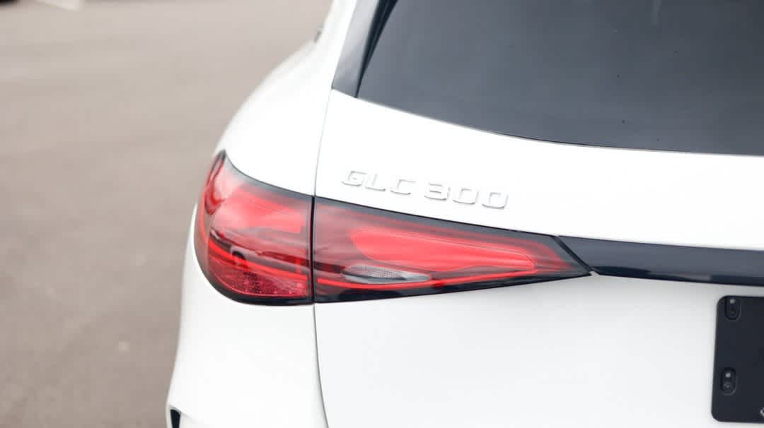 Thumbnail: 2025 Mercedes-Benz GLC - 12