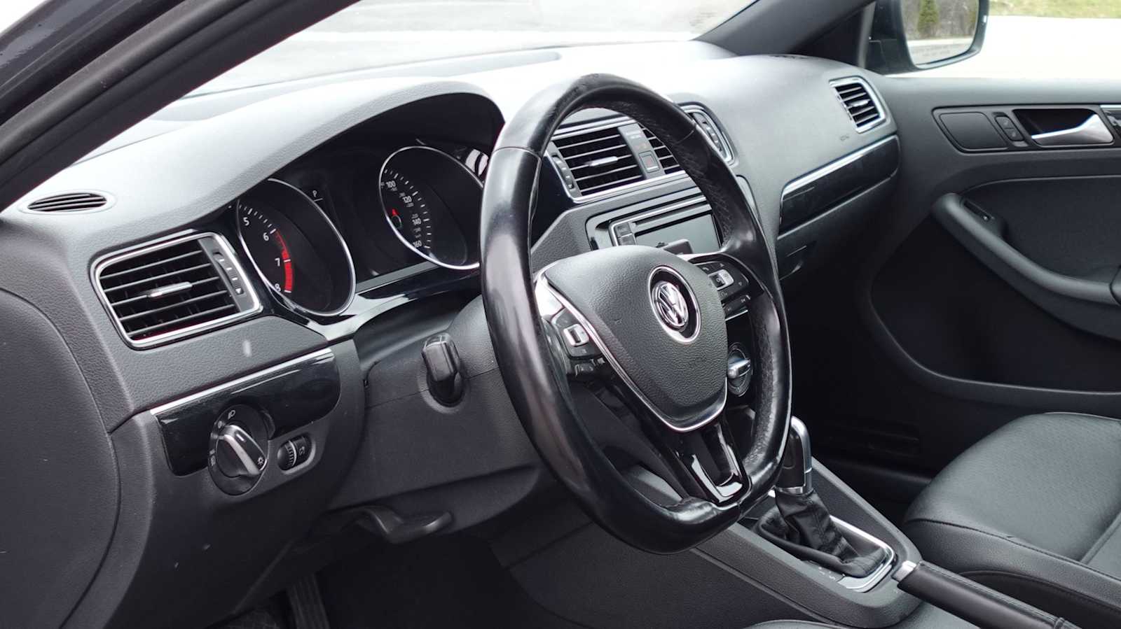 Thumbnail: 2018 Volkswagen Jetta - 26