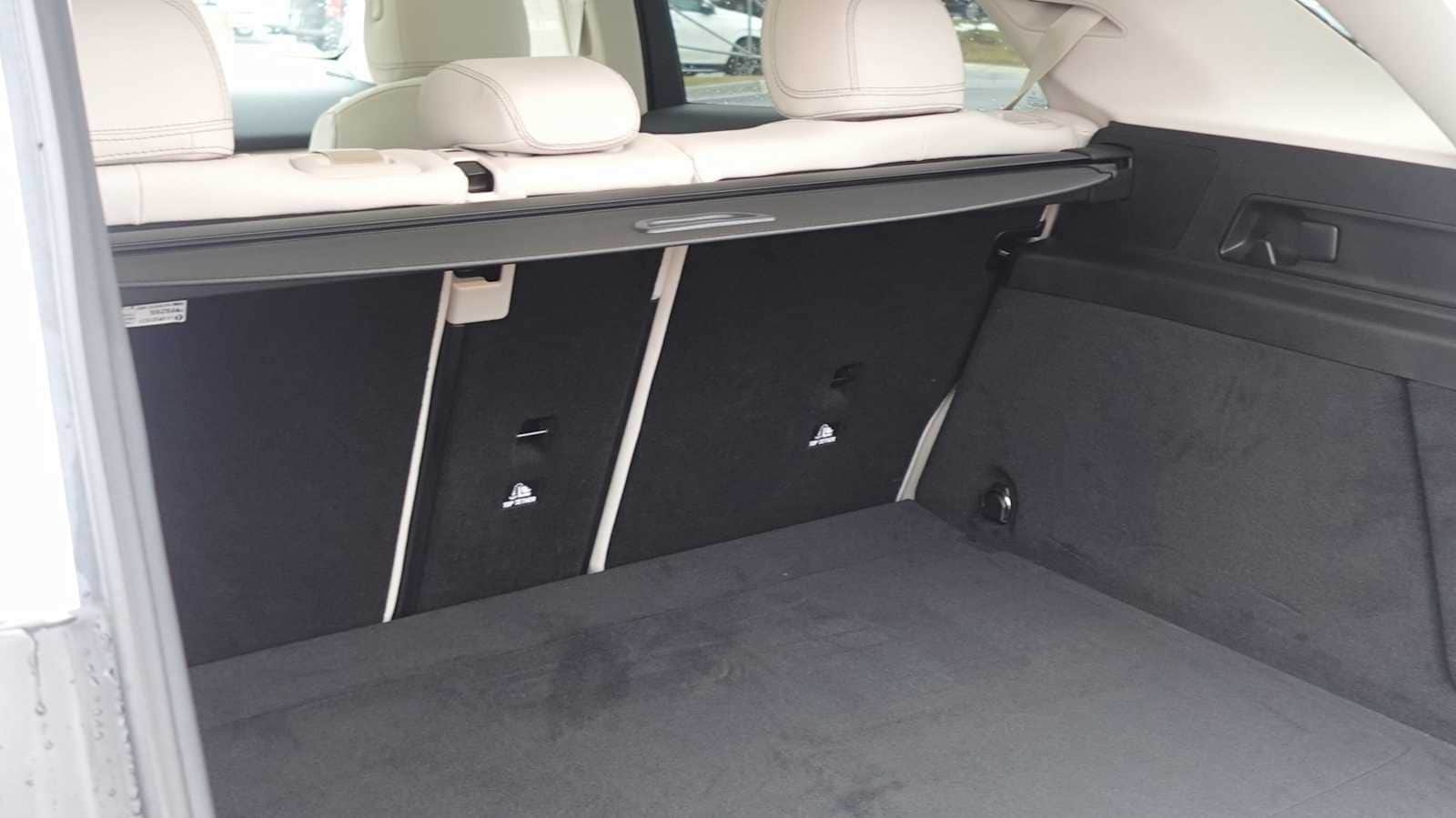 Thumbnail: 2026 Mercedes-Benz GLE - 18