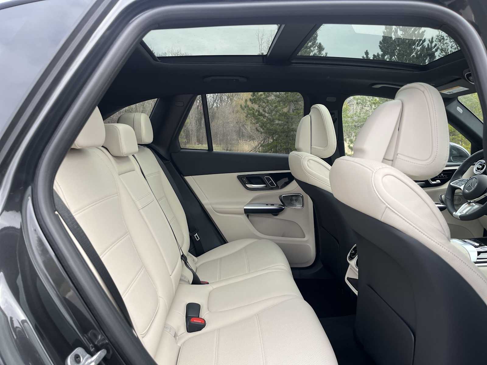 Thumbnail: 2026 Mercedes-Benz GLC - 11