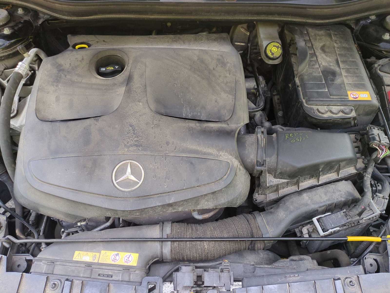 Thumbnail: 2015 Mercedes-Benz GLA - 15