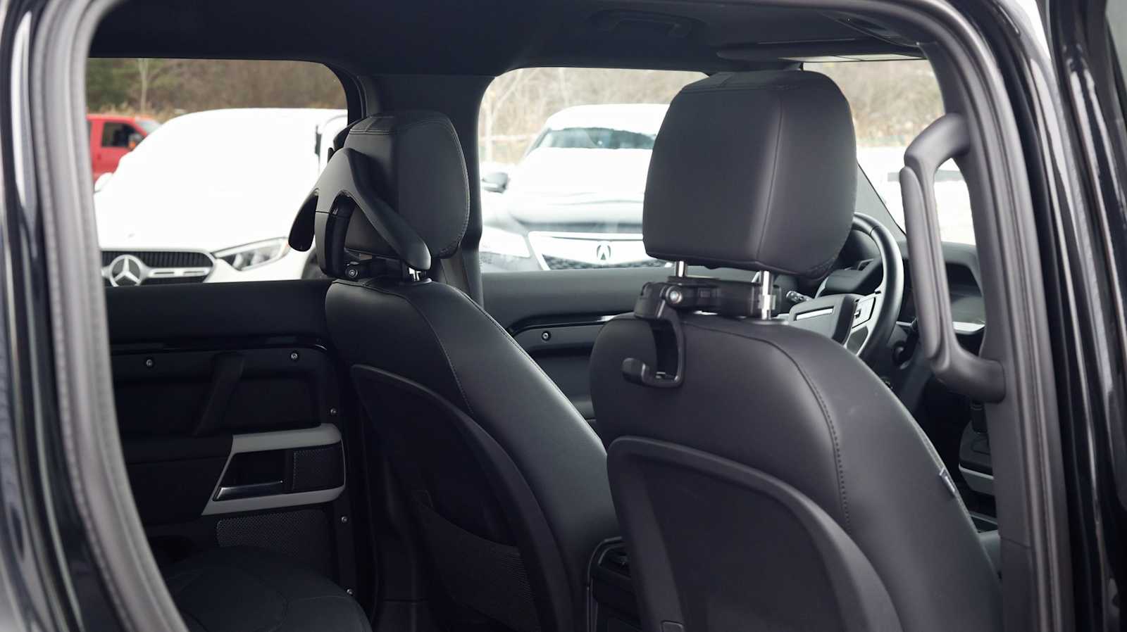 Thumbnail: 2024 Land Rover Defender - 25