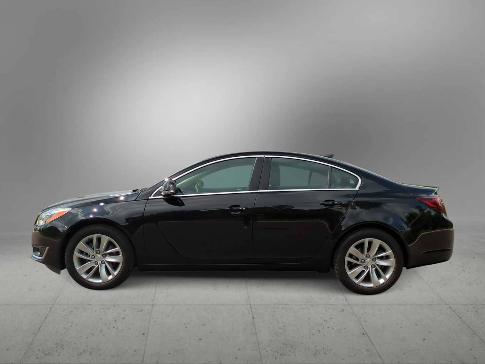 Thumbnail: 2017 Buick Regal - 5
