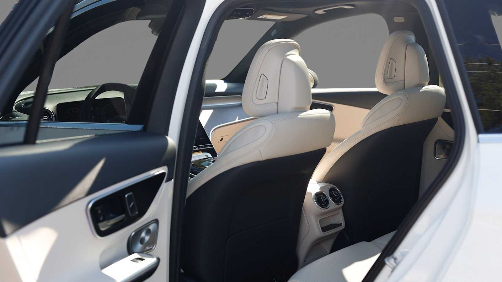 Thumbnail: 2026 Mercedes-Benz GLC - 14