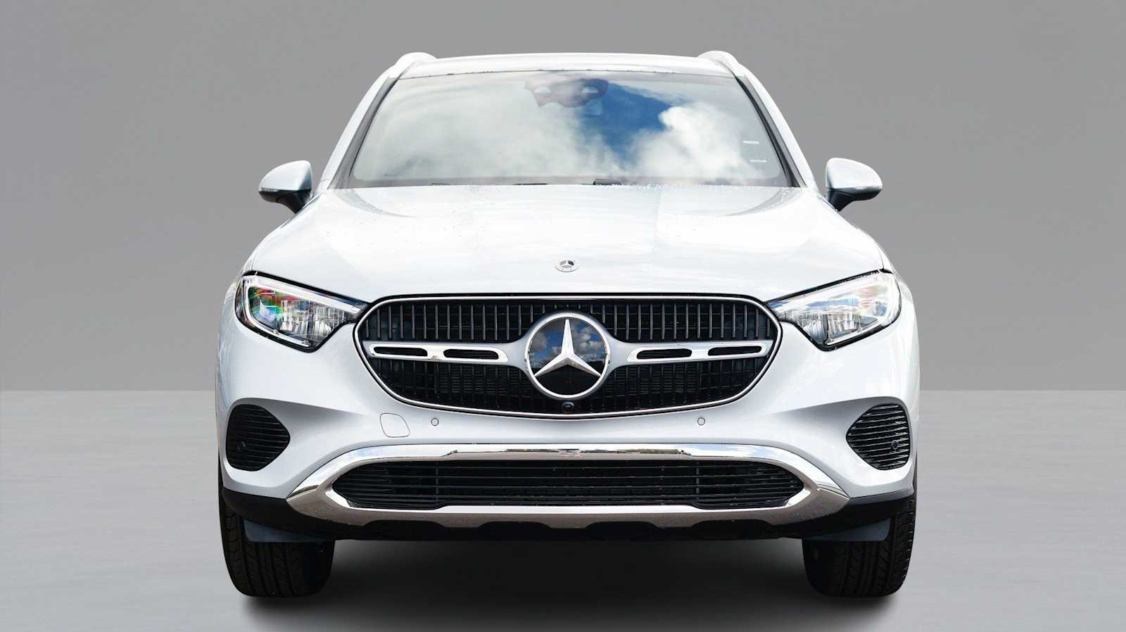 Thumbnail: 2026 Mercedes-Benz GLC - 2
