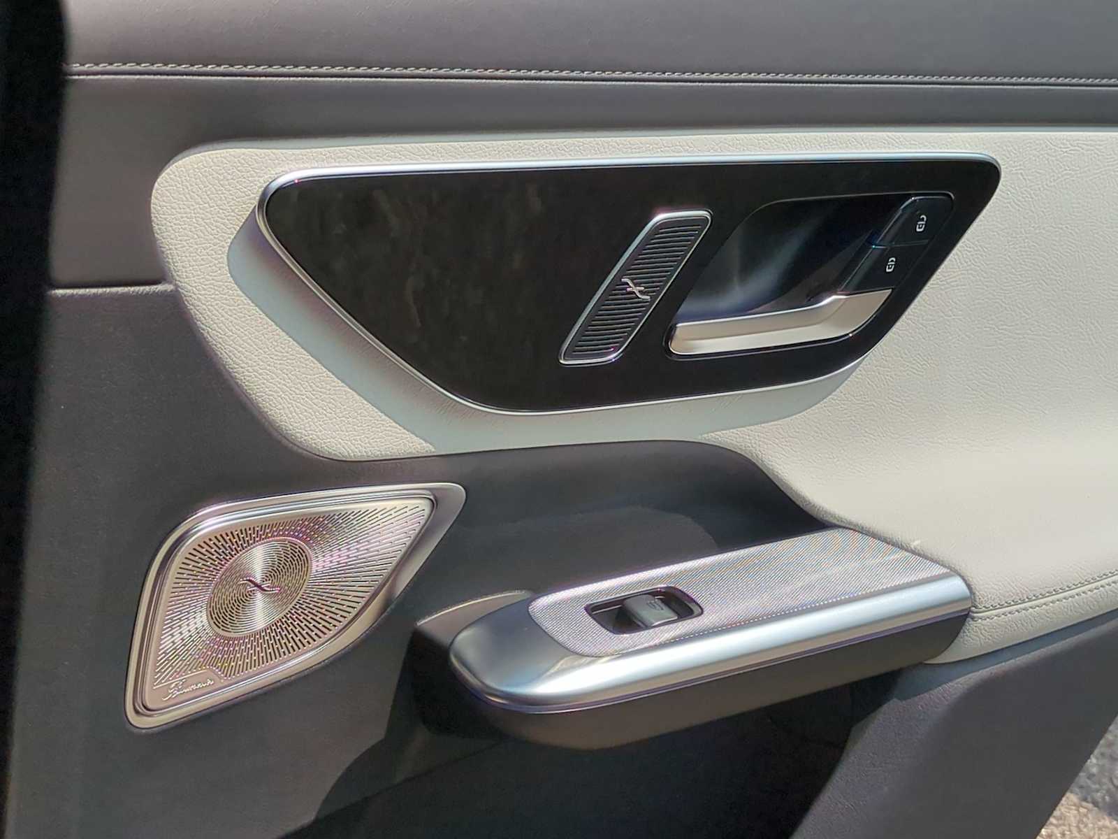 Thumbnail: 2025 Mercedes-Benz GLC - 39