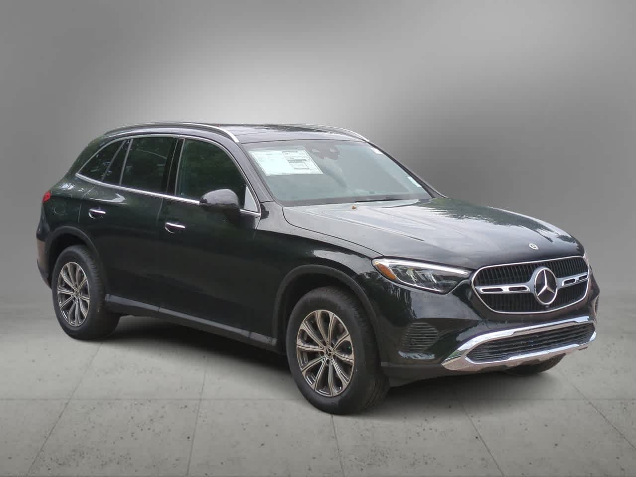 2025 Mercedes Benz GLC 300 4MATIC photo 2