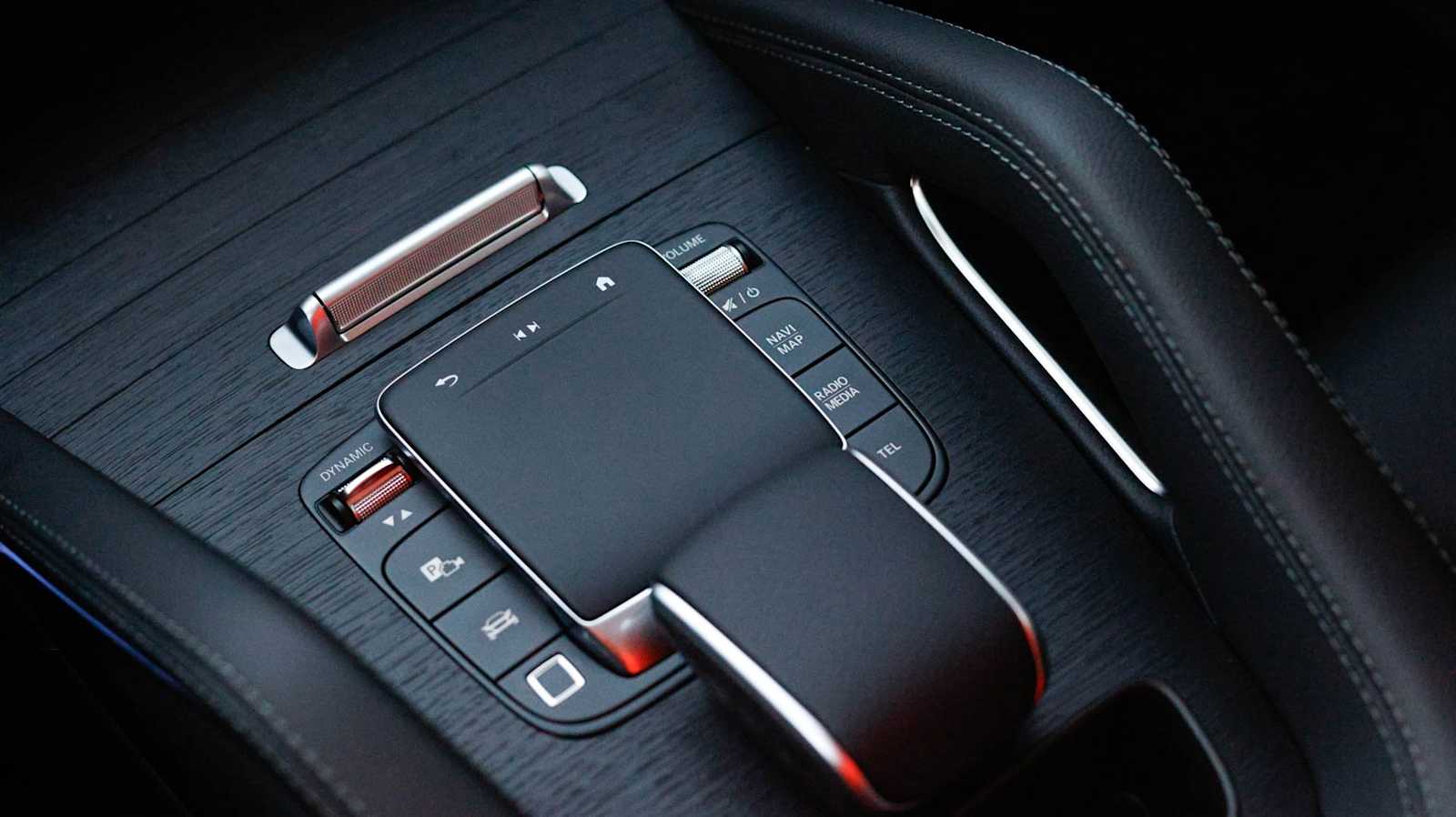 Thumbnail: 2026 Mercedes-Benz GLE - 25