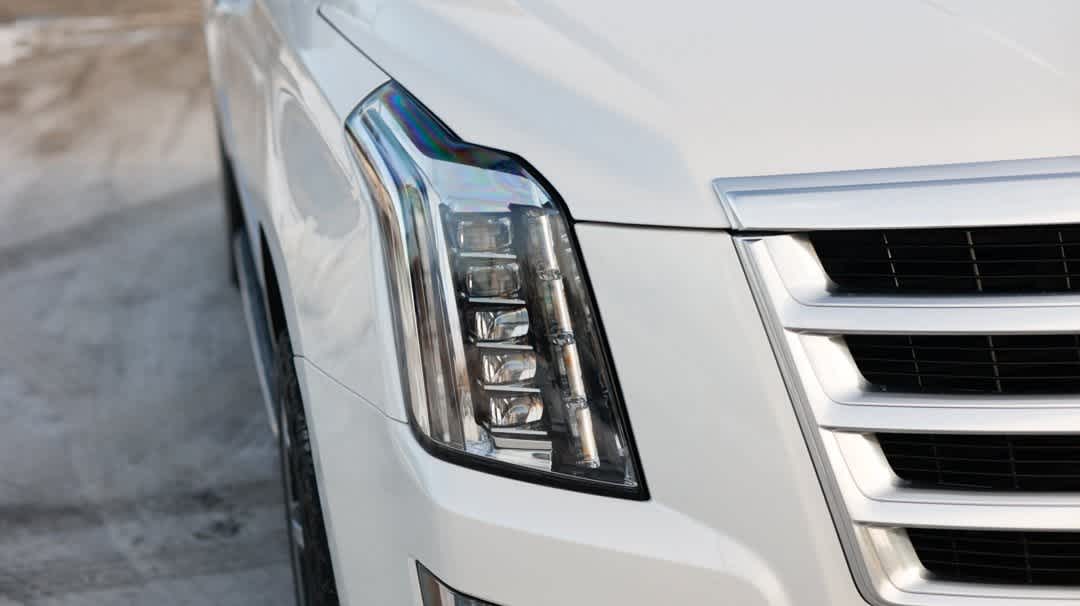 Thumbnail: 2016 Cadillac Escalade - 10