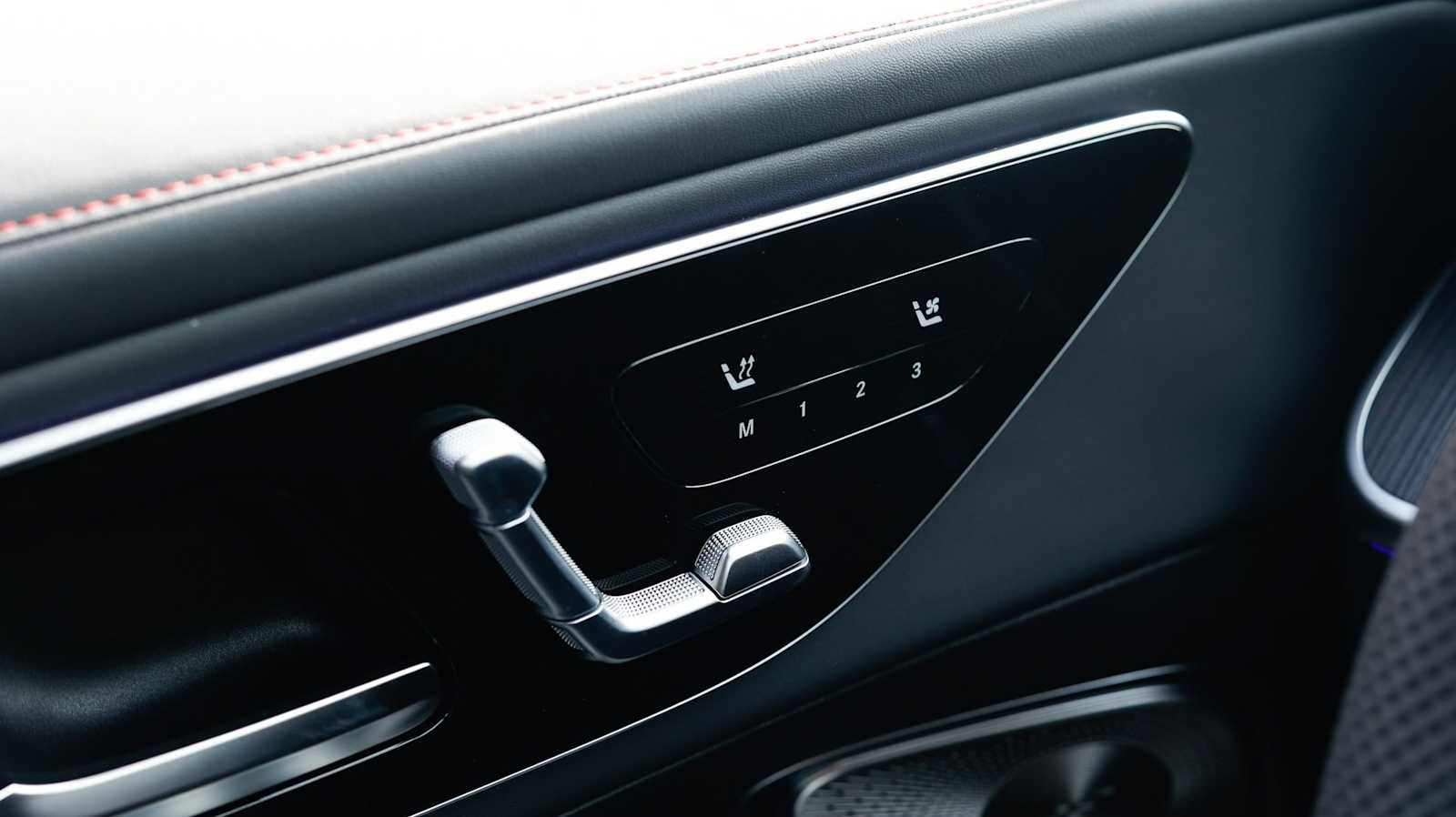 Thumbnail: 2026 Mercedes-Benz GLC - 16