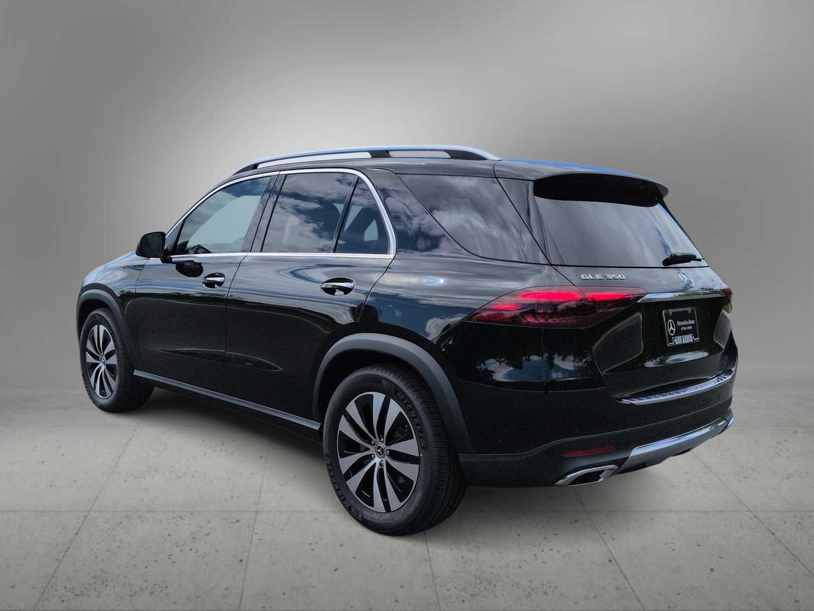 Thumbnail: 2025 Mercedes-Benz GLE - 6