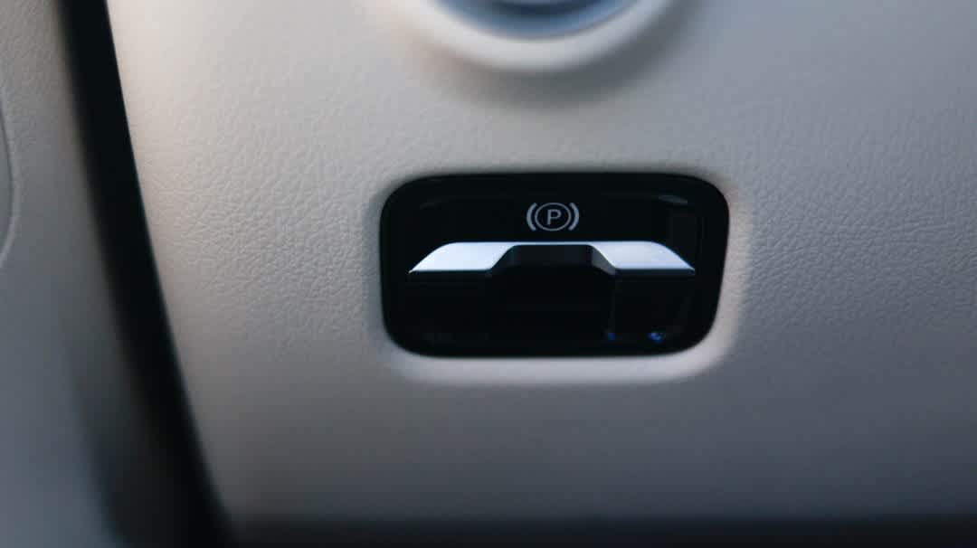 Thumbnail: 2025 Mercedes-Benz C-Class - 26