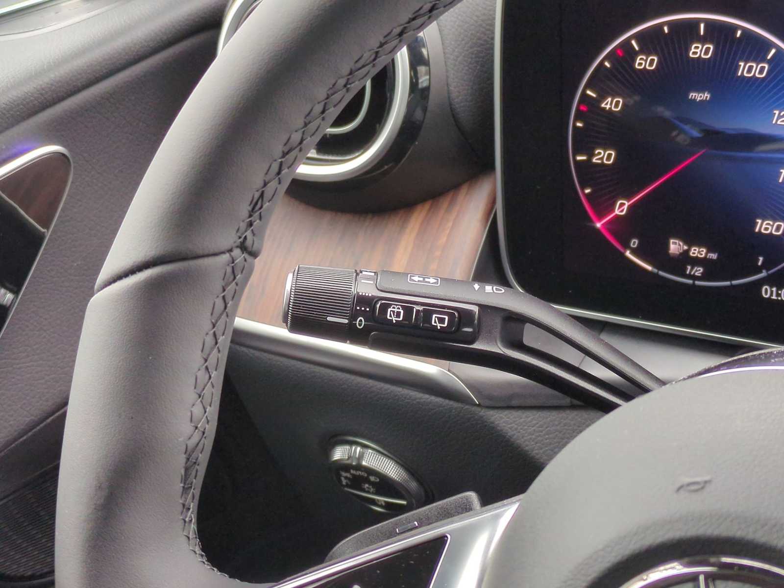 Thumbnail: 2025 Mercedes-Benz GLC - 26