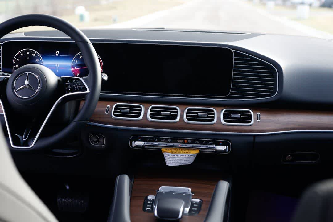 Thumbnail: 2026 Mercedes-Benz GLE - 19