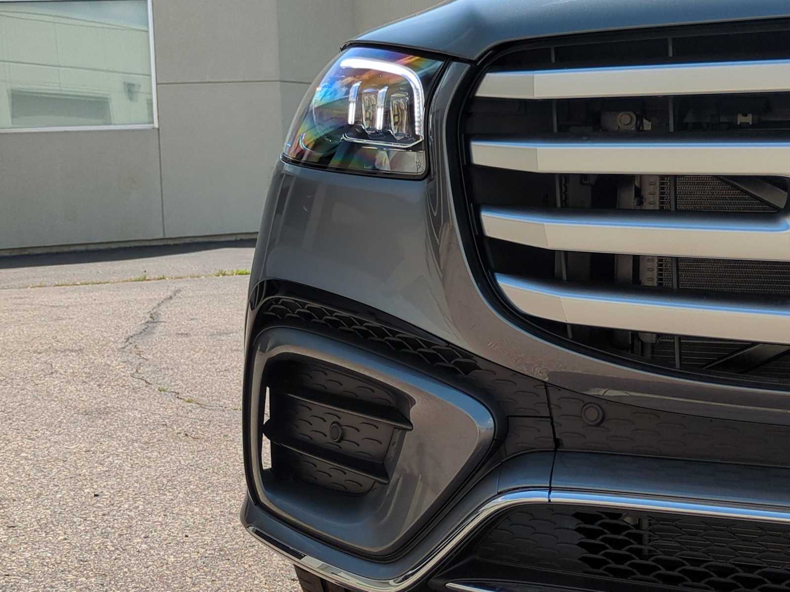 Thumbnail: 2025 Mercedes-Benz GLS - 11