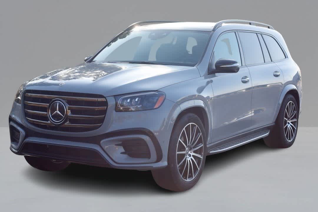 2026 Mercedes-Benz GLS Base's photo