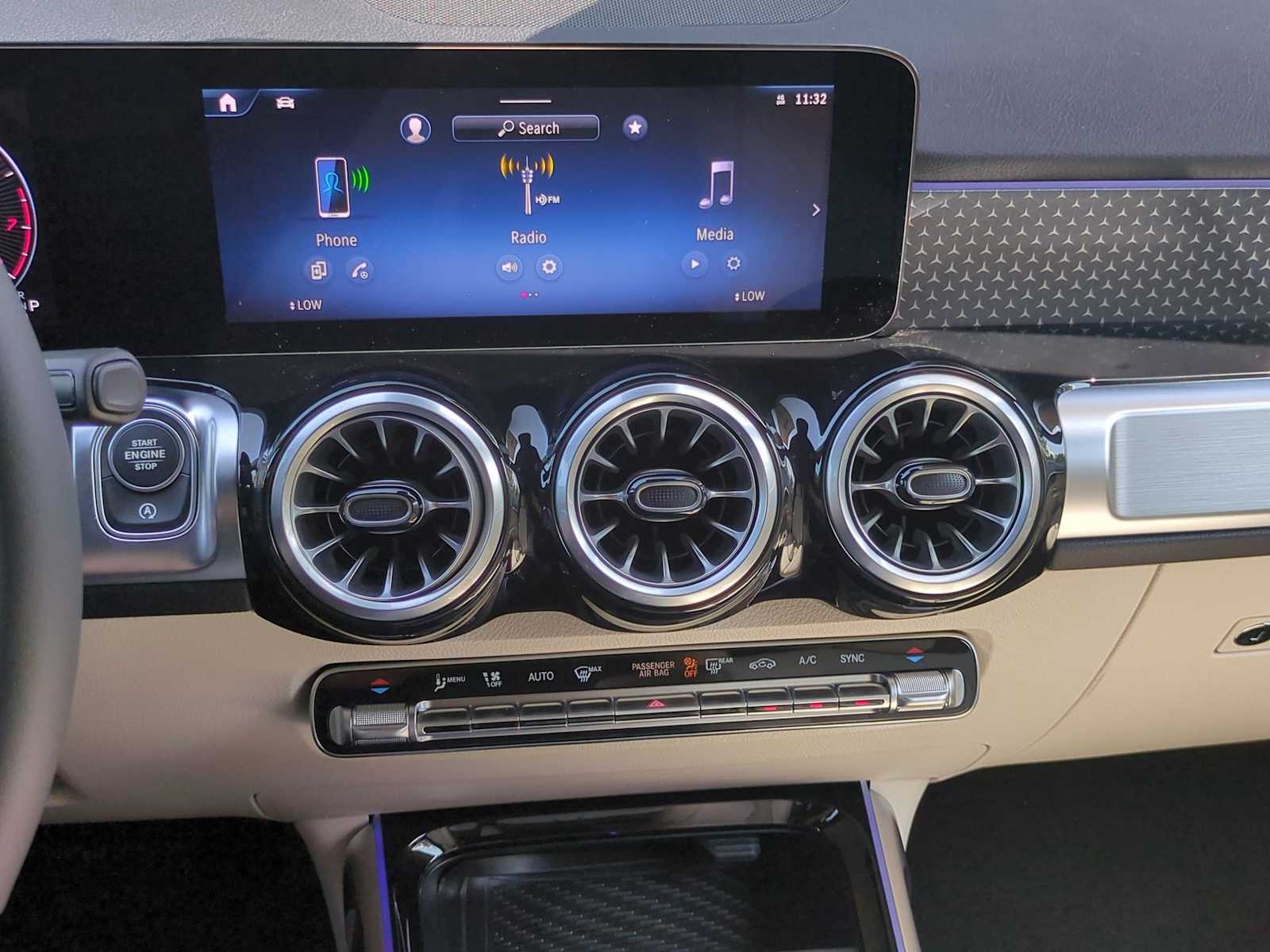 Thumbnail: 2025 Mercedes-Benz GLB - 28