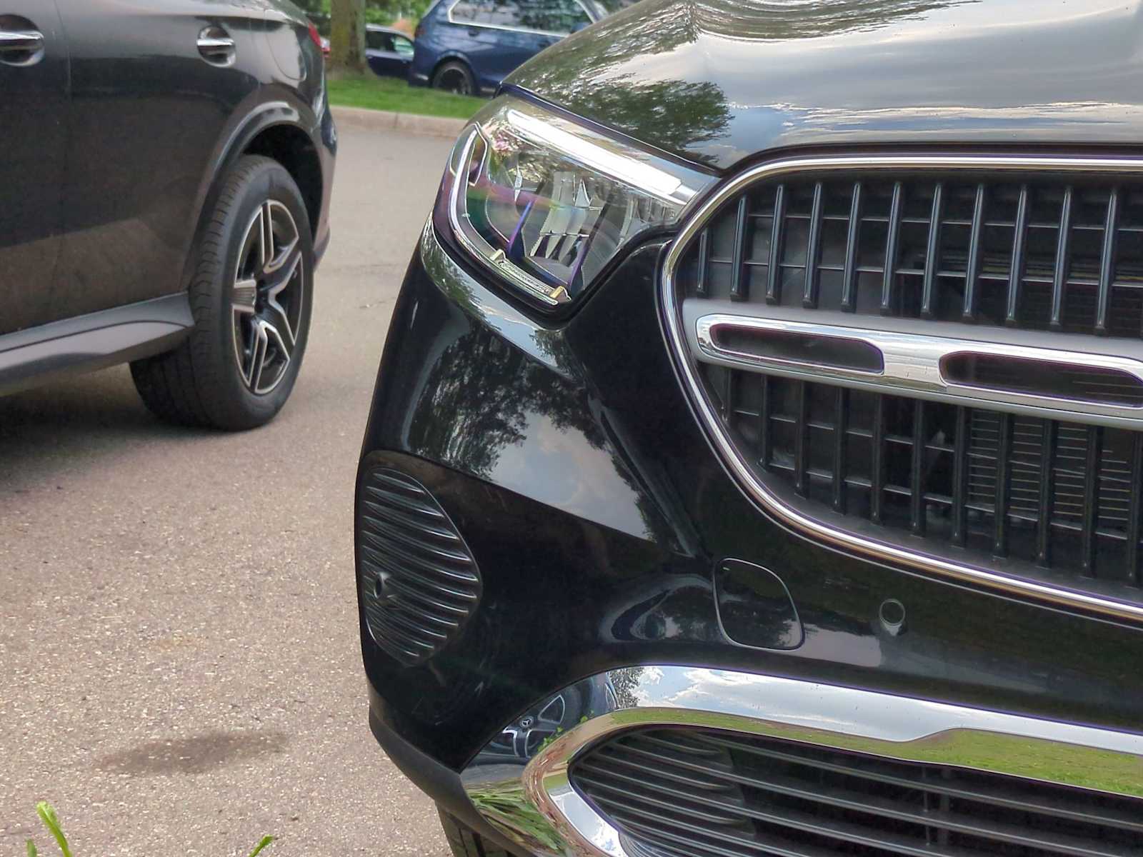 Thumbnail: 2025 Mercedes-Benz GLC - 11