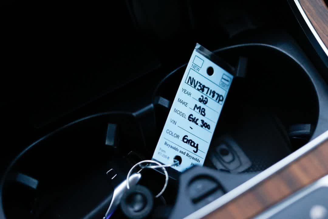 Thumbnail: 2022 Mercedes-Benz GLC - 42