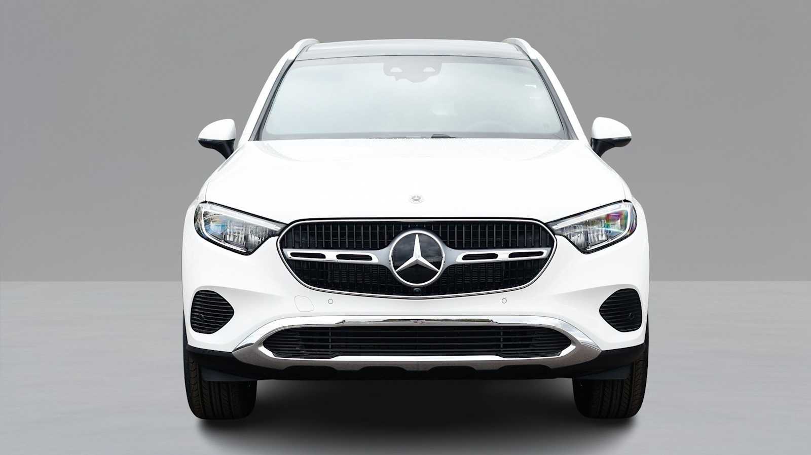 2026 Mercedes Benz GLC 300 4MATIC photo 2