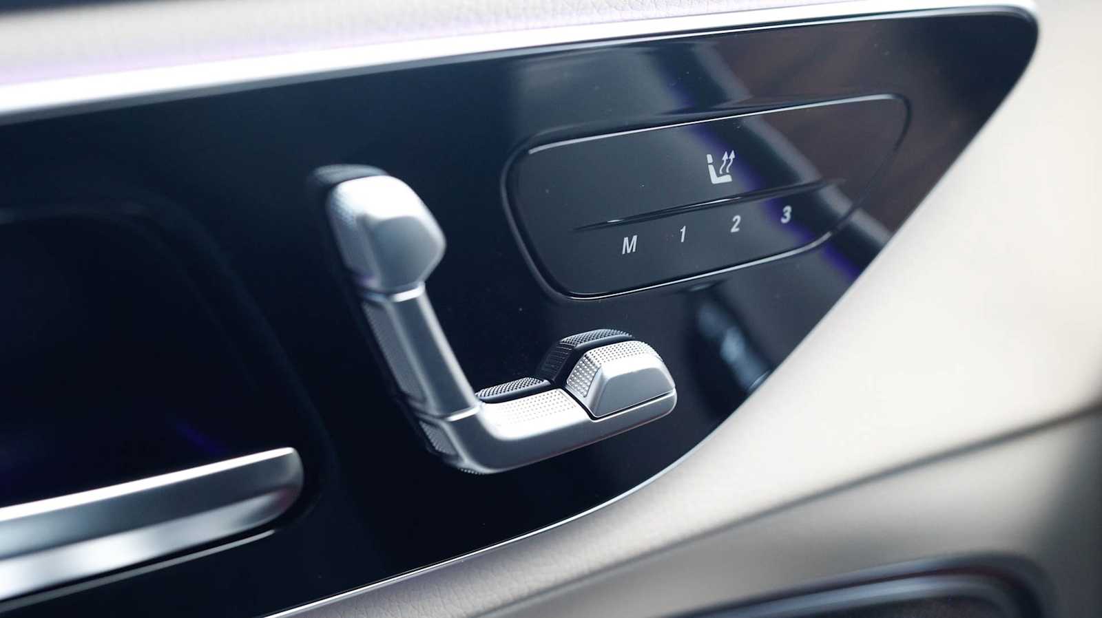 Thumbnail: 2026 Mercedes-Benz GLC - 38